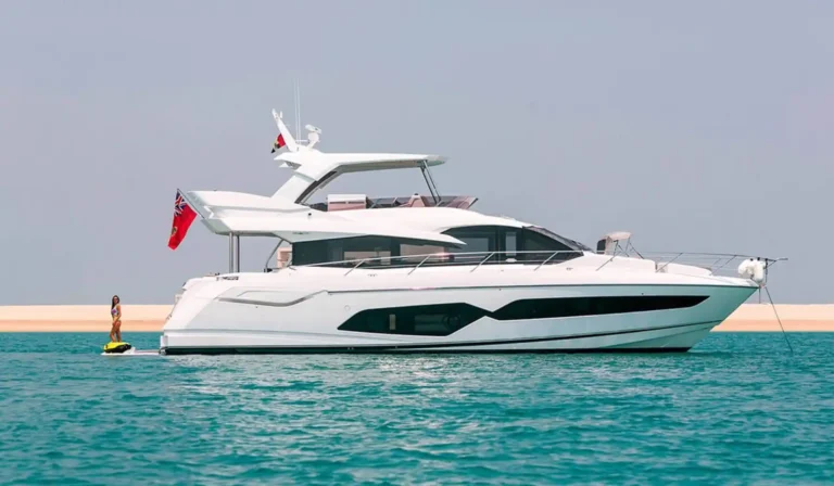 Corporate Yacht Events Abu Dhabi 142 Serenity 70ft Yacht – F1 Abu Dhabi Track View