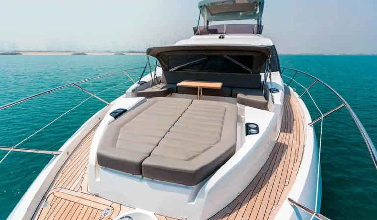 Corporate Yacht Events Abu Dhabi 143 Serenity 70ft Yacht – F1 Abu Dhabi Track View