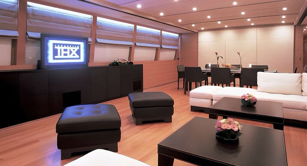 Yacht rental Abu Dhabi | Rent a Yacht Abu Dhabi 93 Exclusive yacht charter Abu Dhabi with dedicated crew and coach