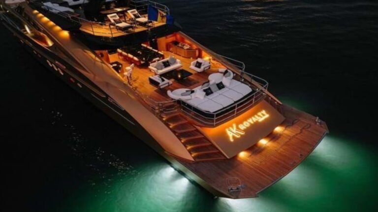 Corporate Yacht Events Abu Dhabi 155 AK Royalty 136 yacht rental Abu Dhabi