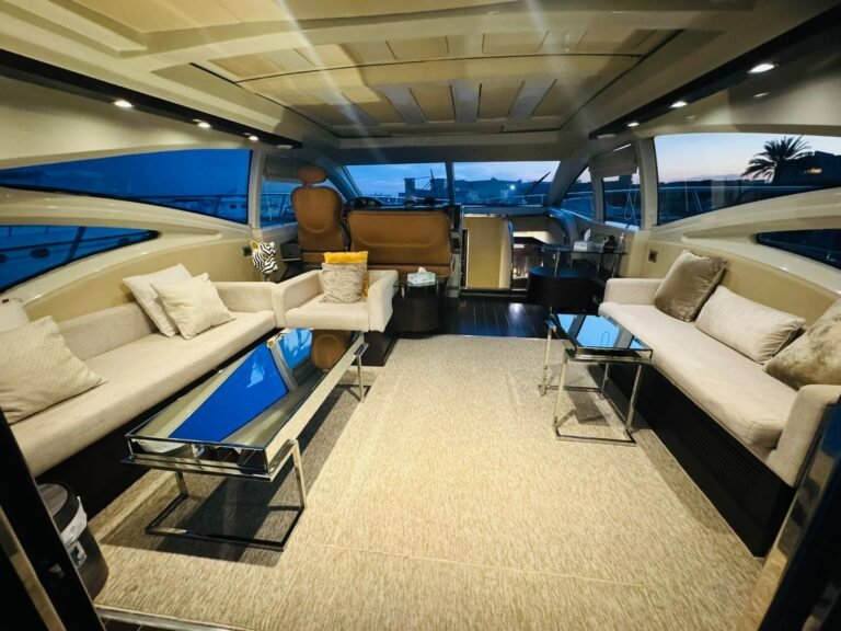 Corniche Yacht Rental Abu Dhabi 23 Rent a luxury yacht in Abu Dhabi for cruising, parties, and sunset experiences.